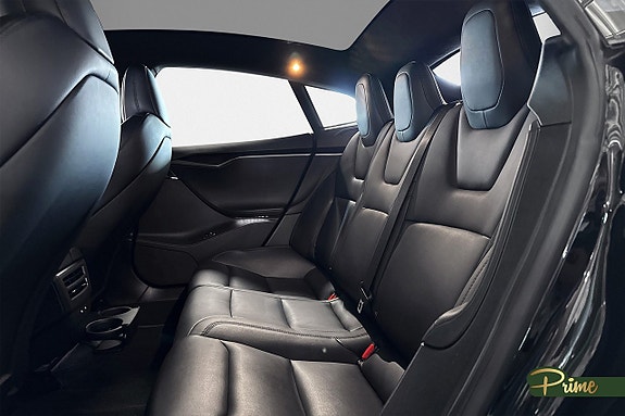 Tesla Model S 10 of 16