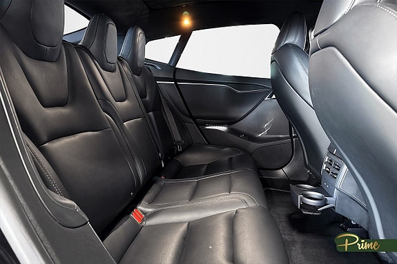 Tesla Model S 11 of 16