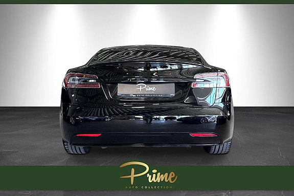 Tesla Model S 14 of 16