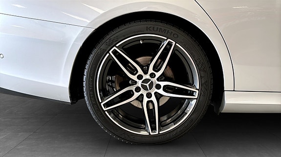 Mercedes-Benz E220 d 9 of 14