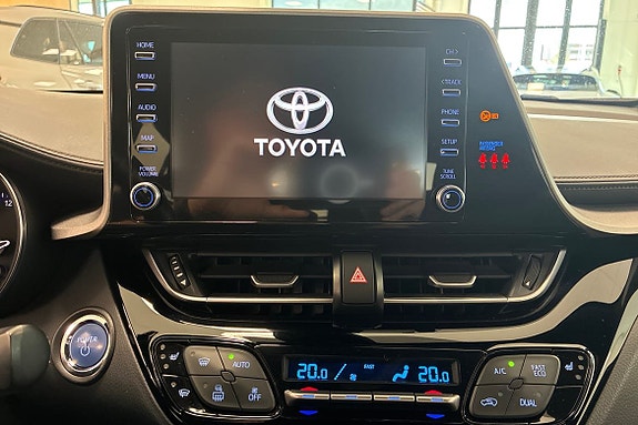 Toyota C-HR 13 of 18