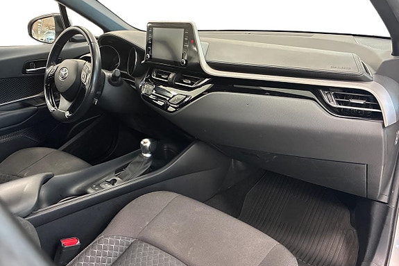 Toyota C-HR 6 of 18