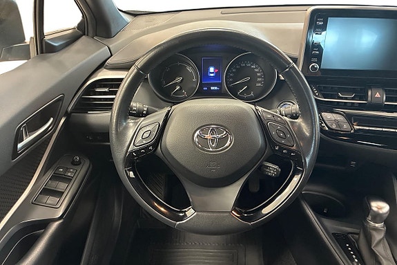 Toyota C-HR 9 of 18