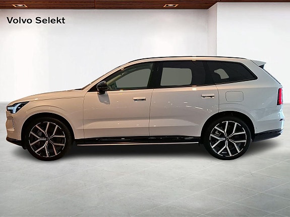 Volvo EX90 3 of 14
