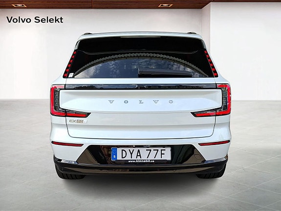 Volvo EX90 7 of 14