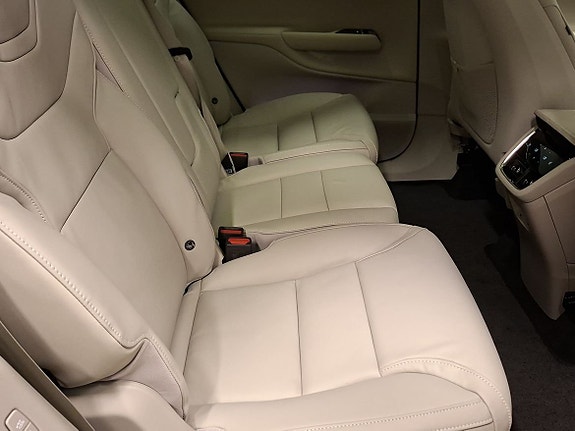Volvo EX90 6 of 14