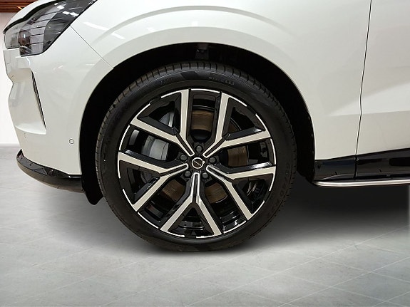 Volvo EX90 9 of 14