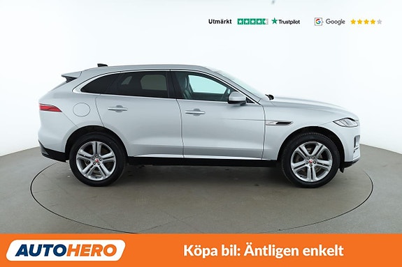 Jaguar F-PACE 7 of 30