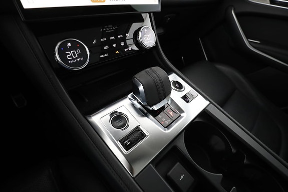Jaguar F-PACE 25 of 30