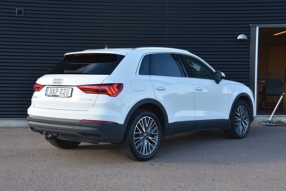 Audi Q3 8 of 21