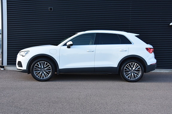Audi Q3 3 of 21