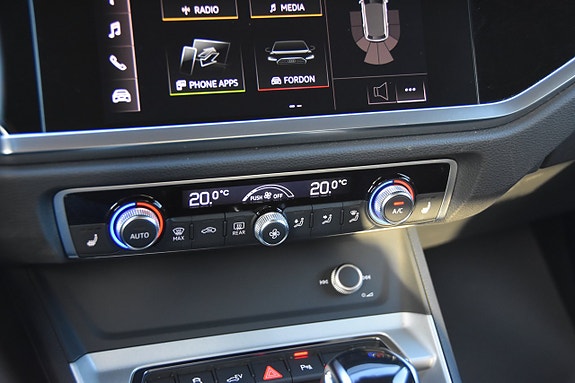 Audi Q3 19 of 21