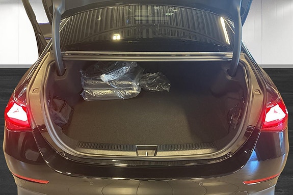 Mercedes-Benz E300 15 of 15