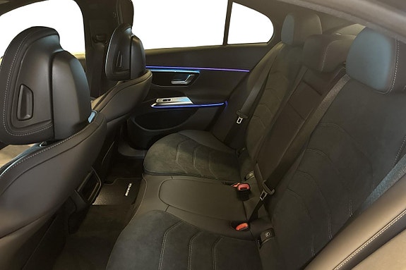 Mercedes-Benz E300 10 of 15