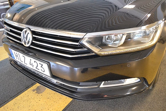 Volkswagen Passat 17 of 17