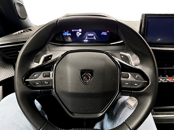 Peugeot 2008 7 of 17