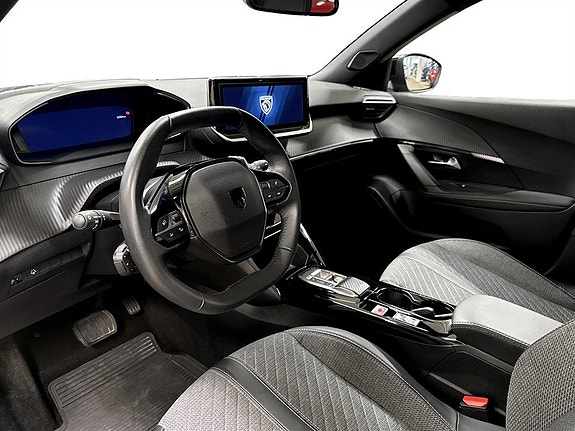 Peugeot 2008 5 of 17