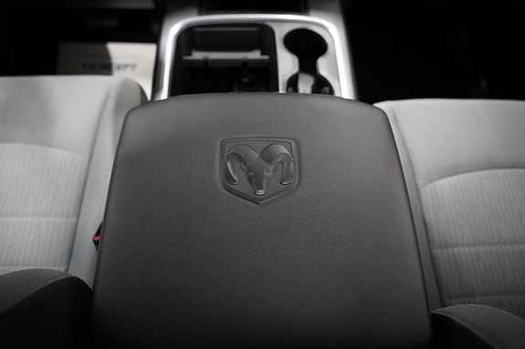 Dodge RAM 1500 14 of 23
