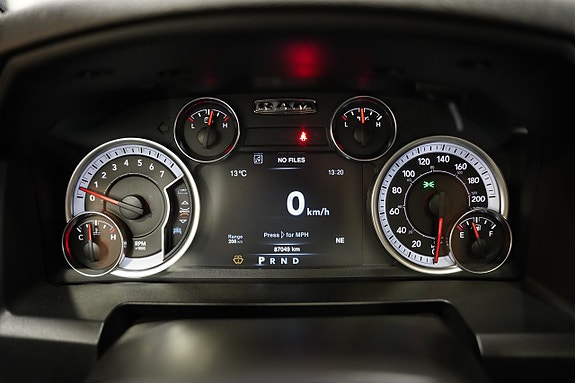 Dodge RAM 1500 13 of 23