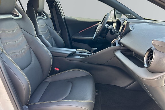 Toyota C-HR 7 of 13
