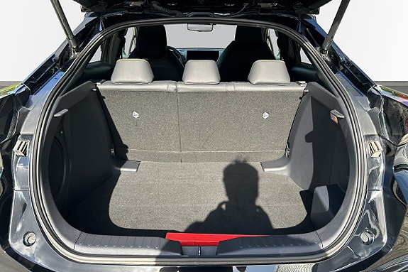 Toyota C-HR 11 of 13