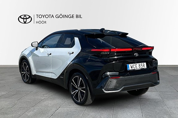 Toyota C-HR 3 of 13