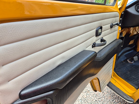 Volkswagen Transporter 14 of 30