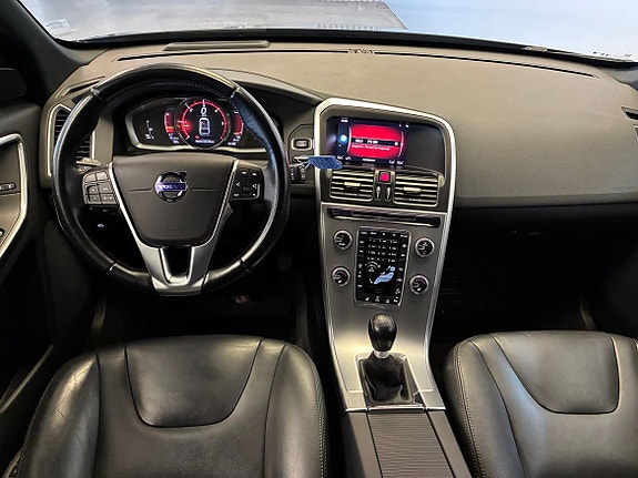 Volvo XC60 13 of 19
