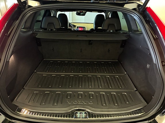 Volvo XC60 8 of 19