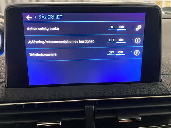 Peugeot 3008 15 of 22