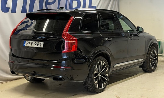 Volvo XC90 3 of 13