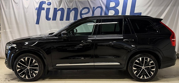 Volvo XC90 2 of 13