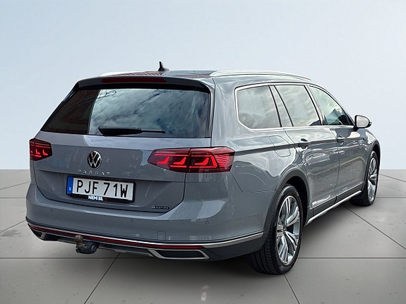 Volkswagen Passat Alltrack 6 of 26