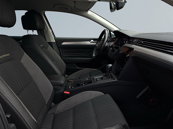 Volkswagen Passat Alltrack 10 of 26