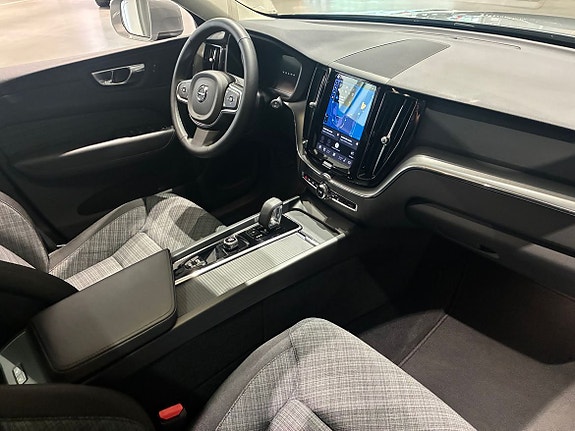 Volvo XC60 16 of 20