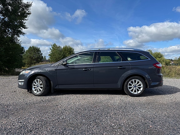 Ford Mondeo 2 of 12