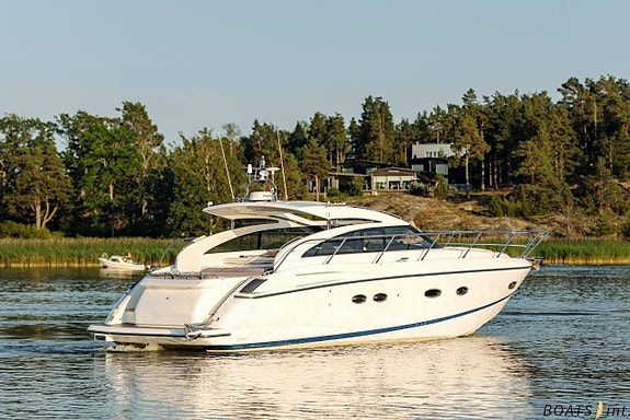 Princess V42 (2011) 4 of 12