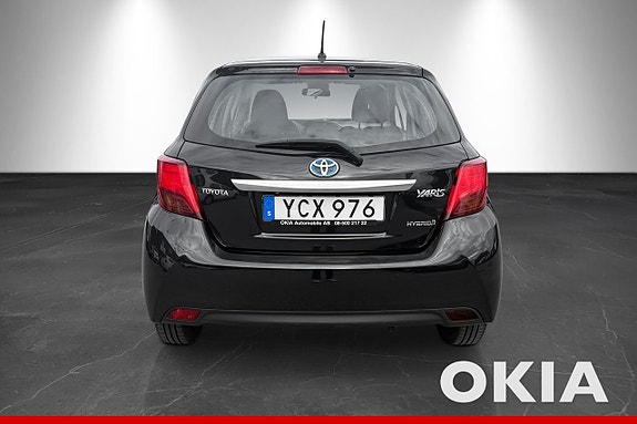 Toyota Yaris 3 of 14