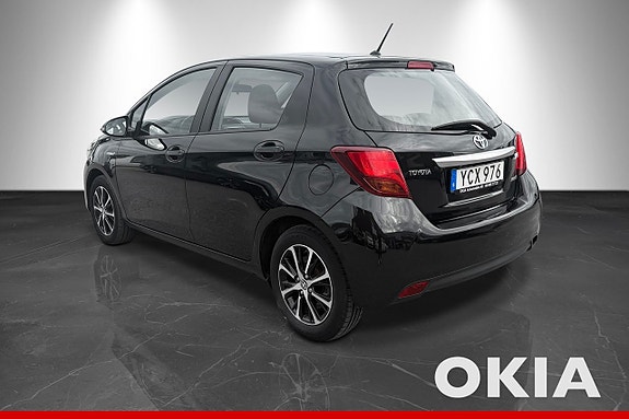 Toyota Yaris 5 of 14