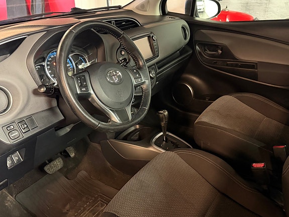 Toyota Yaris 13 of 14