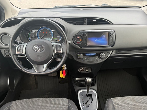 Toyota Yaris 9 of 14