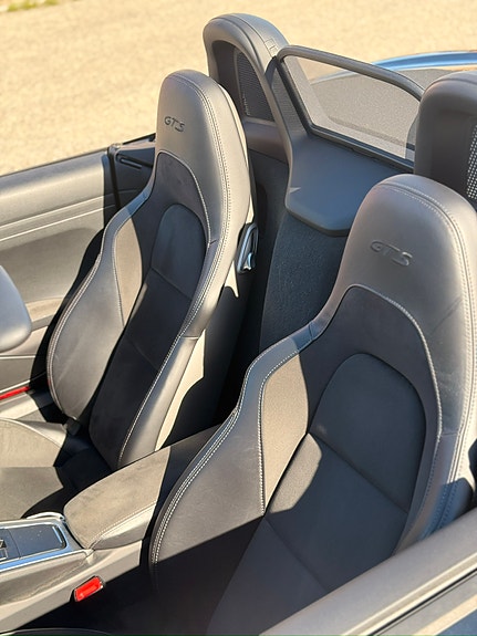 Porsche 718 Boxster GTS 6 of 9