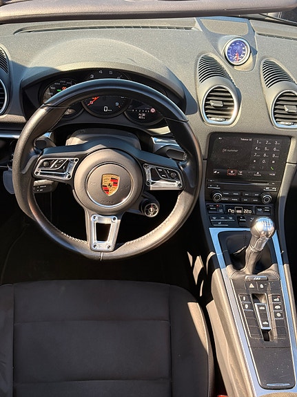 Porsche 718 Boxster GTS 7 of 9