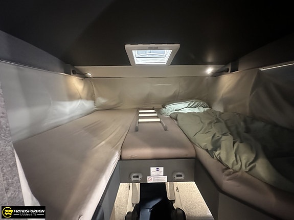 Dethleffs Trend Active I 7027 U-soffa bak 3 of 8