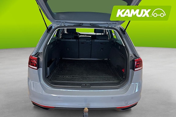 Volkswagen Passat 16 of 17