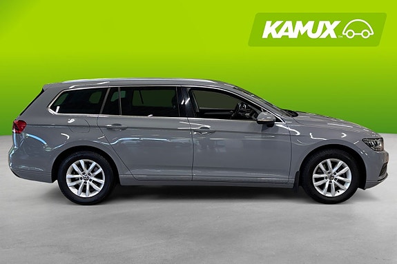Volkswagen Passat 2 of 17