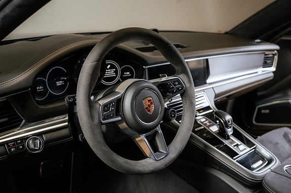 Porsche Panamera GTS 14 of 30