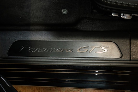 Porsche Panamera GTS 16 of 30