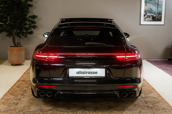 Porsche Panamera GTS 12 of 30