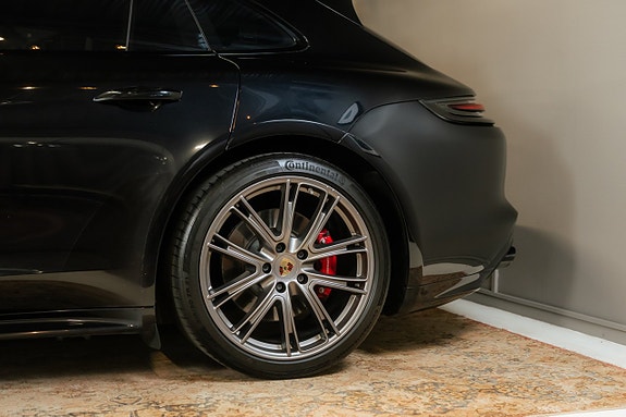 Porsche Panamera GTS 7 of 30